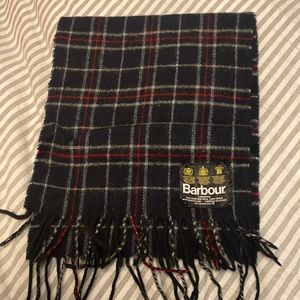 Barbour Scarf! 100% pure new wool!